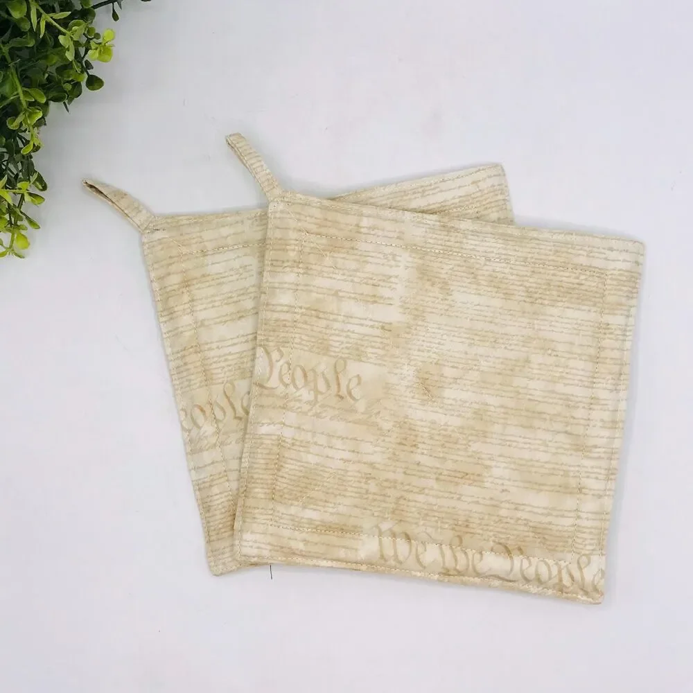 2 Square Potholders, Neutral We The People Patriotic Kitchen 7x7 Inches